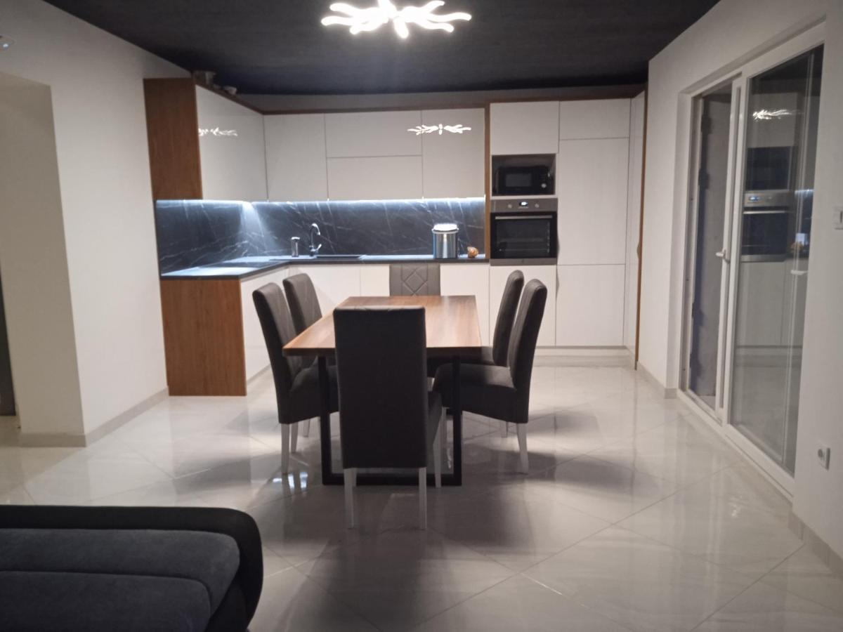 Apartamento Anton Povlja  Exterior foto