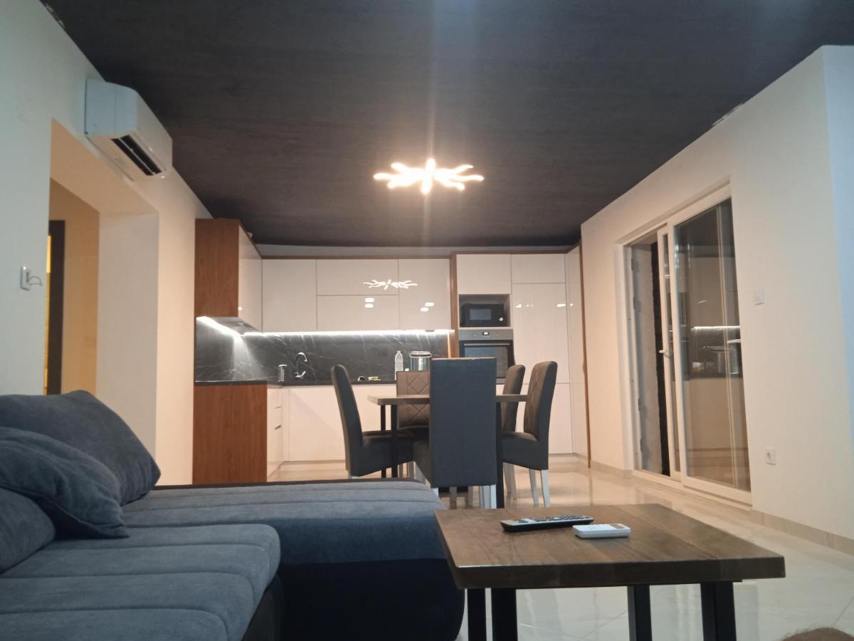 Apartamento Anton Povlja  Exterior foto